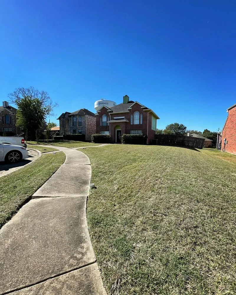 Top-rated landscaping services near you in Heartland, TX by Las Brisas Lawn Service