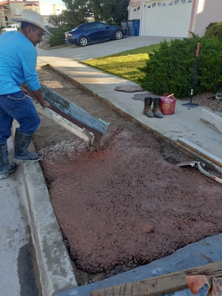 Top-rated lawn care service in El Paso, TX by Las Liebres Concrete & Landscaping