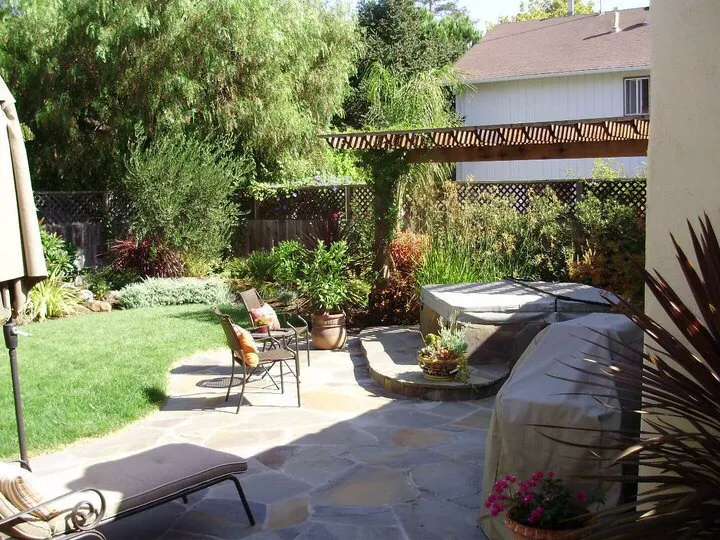 Top-rated yard cleanup service for year-round maintenance in Los Altos, CA by Las Palmas Design