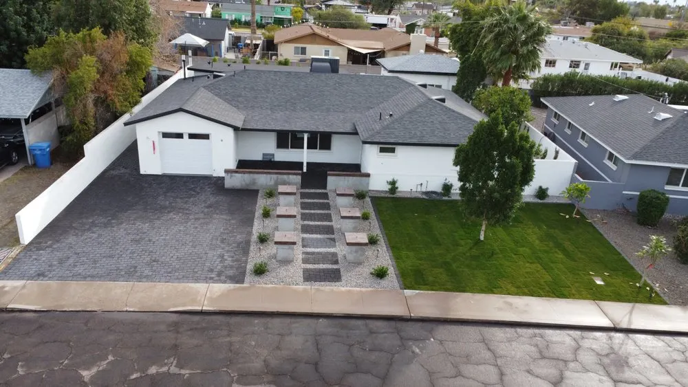 Professional lawn mowing service experts serving San Tan Valley, AZ - Las Perlas Landscaping