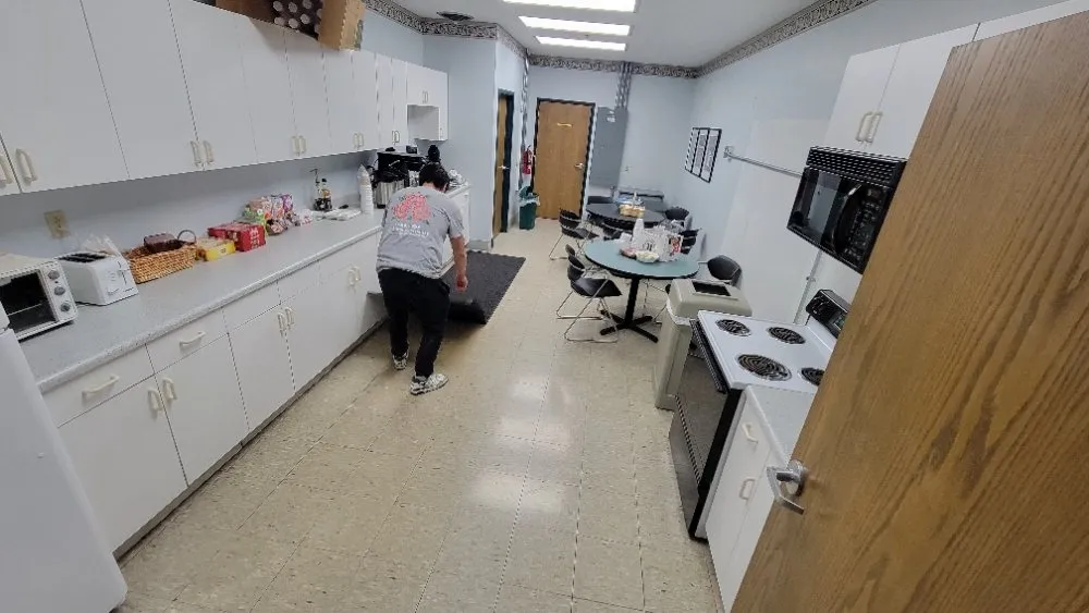 Top-rated yard maintenance experts serving Saint Louis, MO - Las Rosas Services