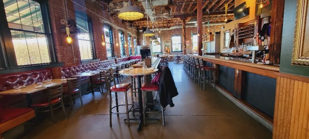 Expert outdoor landscaping experts serving Saint Louis, MO - Las Rosas Services