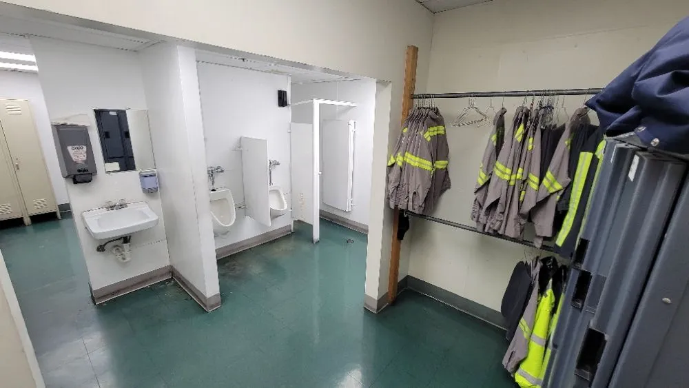 Expert lawn mowing service near you across Saint Louis, MO - Las Rosas Services