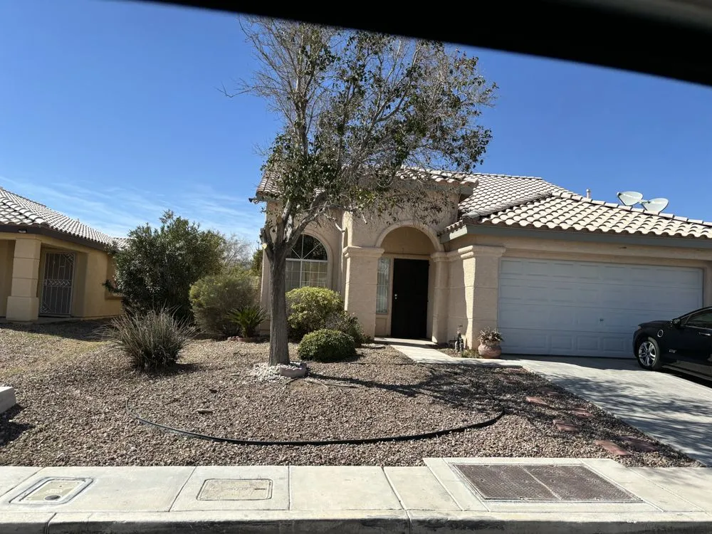 Custom garden landscaping for beautiful yards across Las Vegas, NV - Las Vegas Yard Services