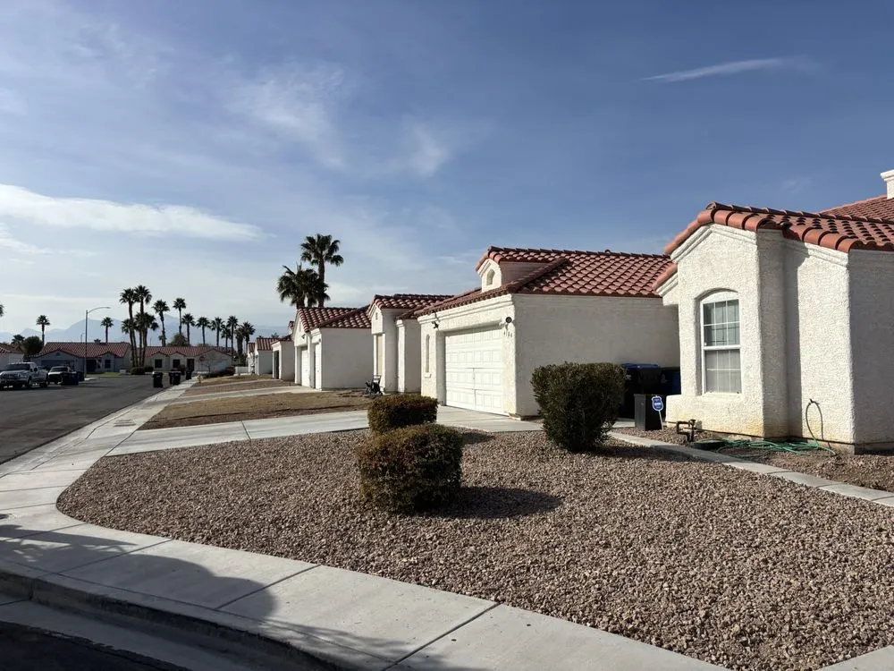 Trusted yard cleanup service for homes in Las Vegas, NV by Las Vegas Yard Services