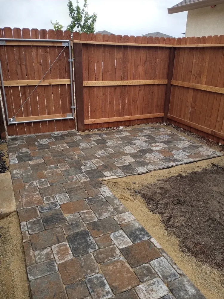 Professional yard maintenance experts serving Anderson, CA - Lassen Design Scape