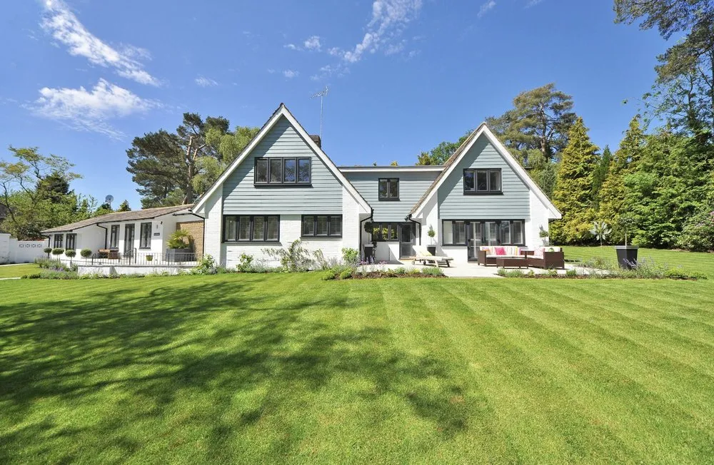 Top-rated lawn mowing service experts serving Burtonsville, MD - Last Kid Home and Yard Care