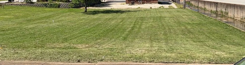 Expert lawn care service experts serving Peace Valley, MO - Last Leg Lawncare