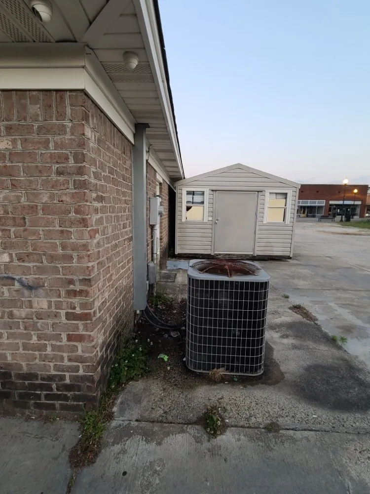 Expert lawn care service experts serving Rowland, NC - Lasting Touch Exterior Care