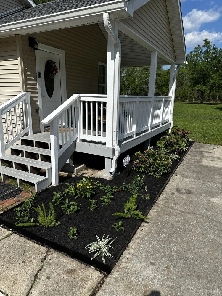 Top-rated yard cleanup service near you across Vidor, TX - Lathan’s Professional Lawn And Landscaping