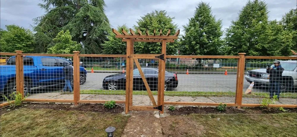 Custom garden landscaping experts serving Kent, WA - Latinos Lawn & Garden Service