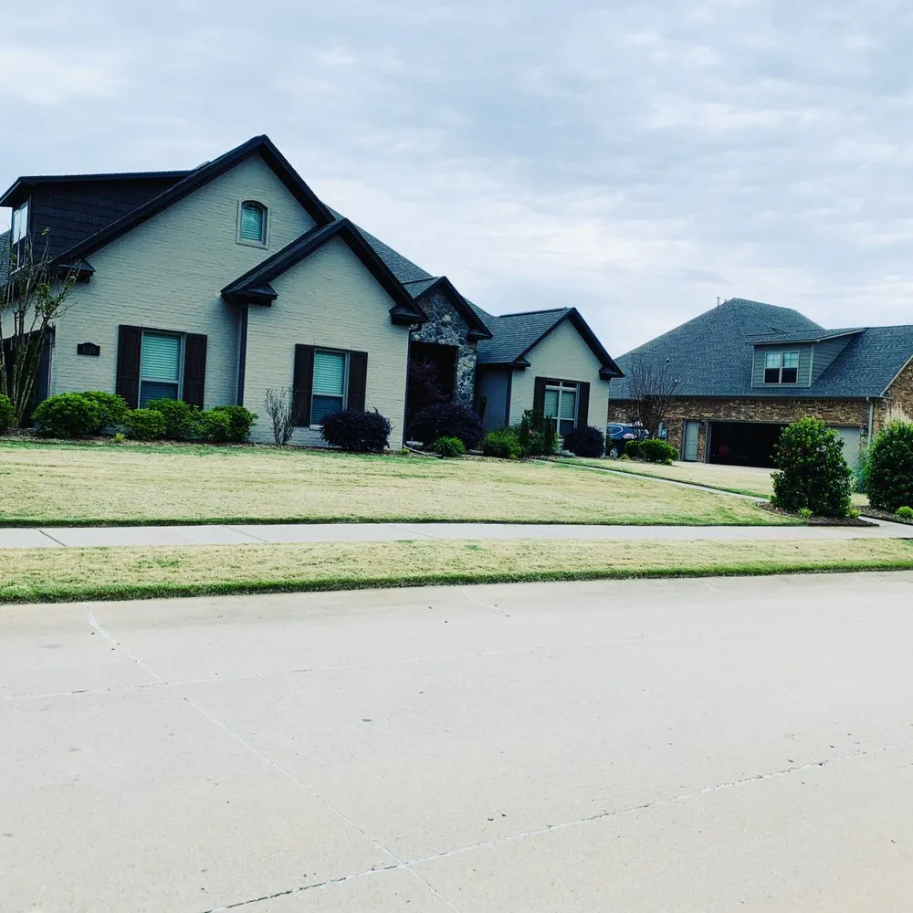 Custom outdoor landscaping experts serving Conway, AR - Latinos Lawn Care