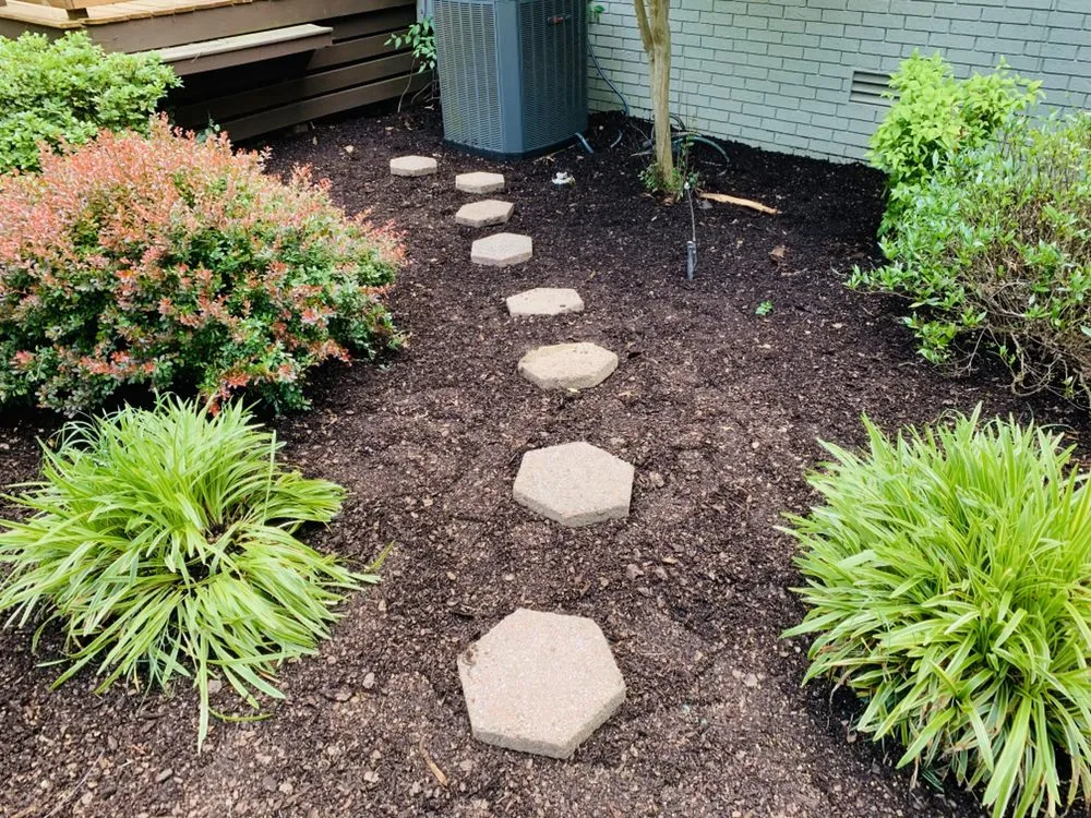 Reliable lawn care service in Conway, AR by Latinos Lawn Care