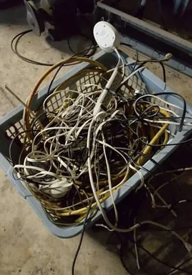 Laudan Properties Logo