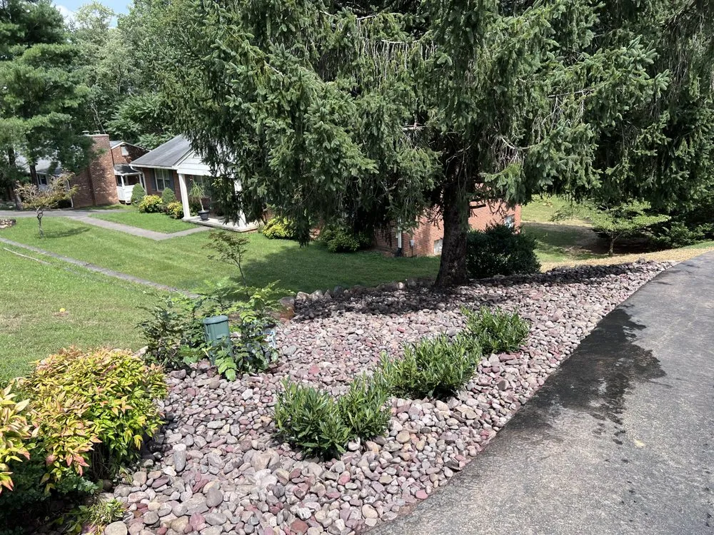 Affordable lawn care service experts serving Cave Spring, VA - Lauman Landscaping Services