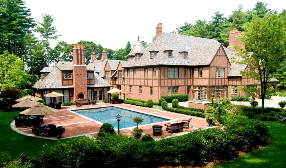 Trusted lawn care service in Huntington, NY by Laurel Group