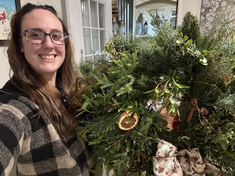 Expert yard maintenance experts serving Estacada, OR - Laurel Hedge