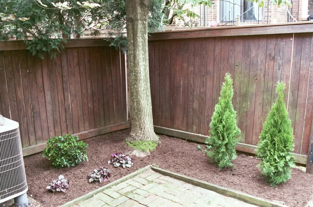 Custom lawn care service experts serving Ellicott City, MD - Lauren's Garden Service & Native Nursery