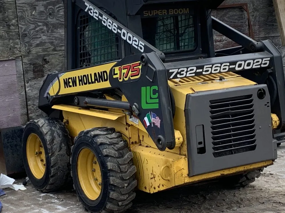 Custom lawn care service experts serving Manalapan, NJ - Lauro Landscaping