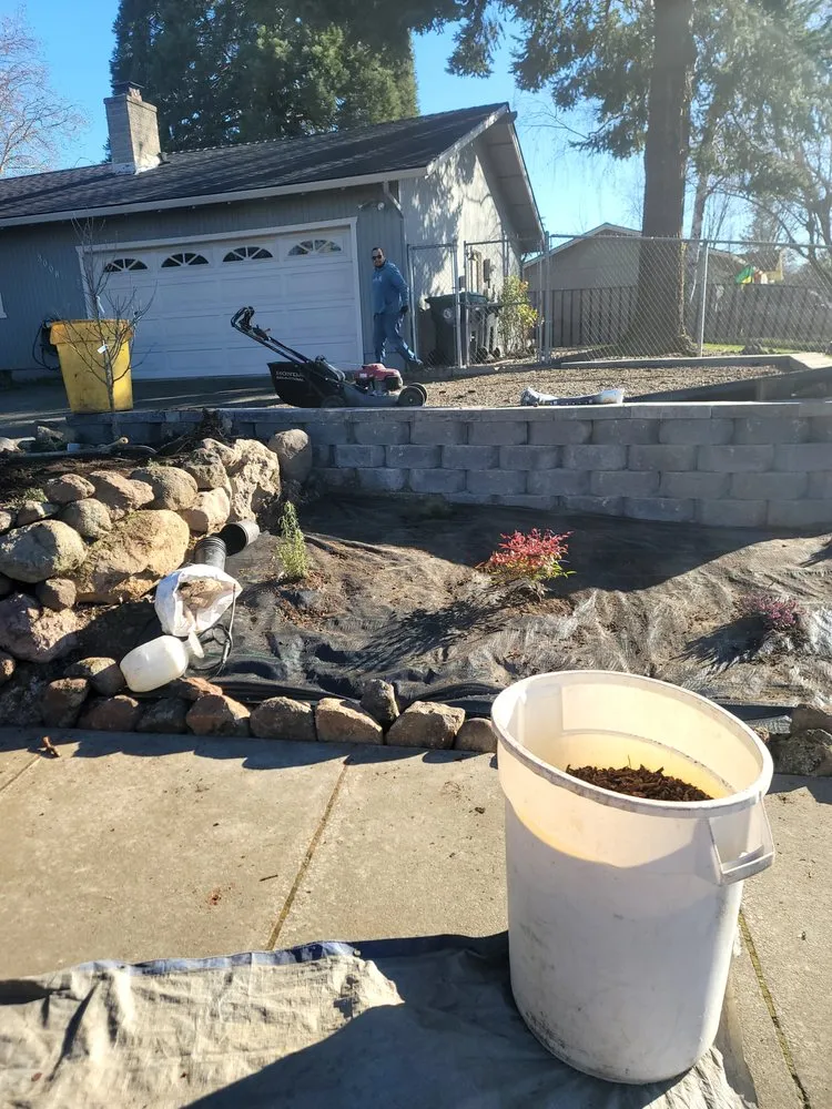 Professional landscape design experts serving Central Point, OR - Lava Landscape