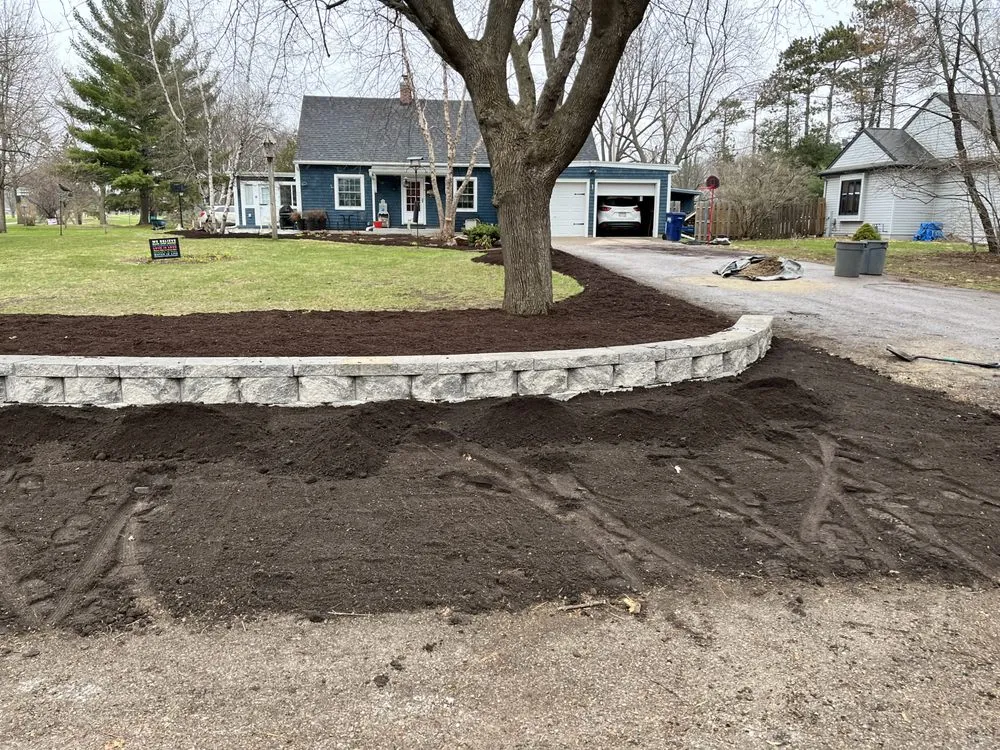 Top-rated lawn care service in Beloit, WI by Lavariega's Landscaping