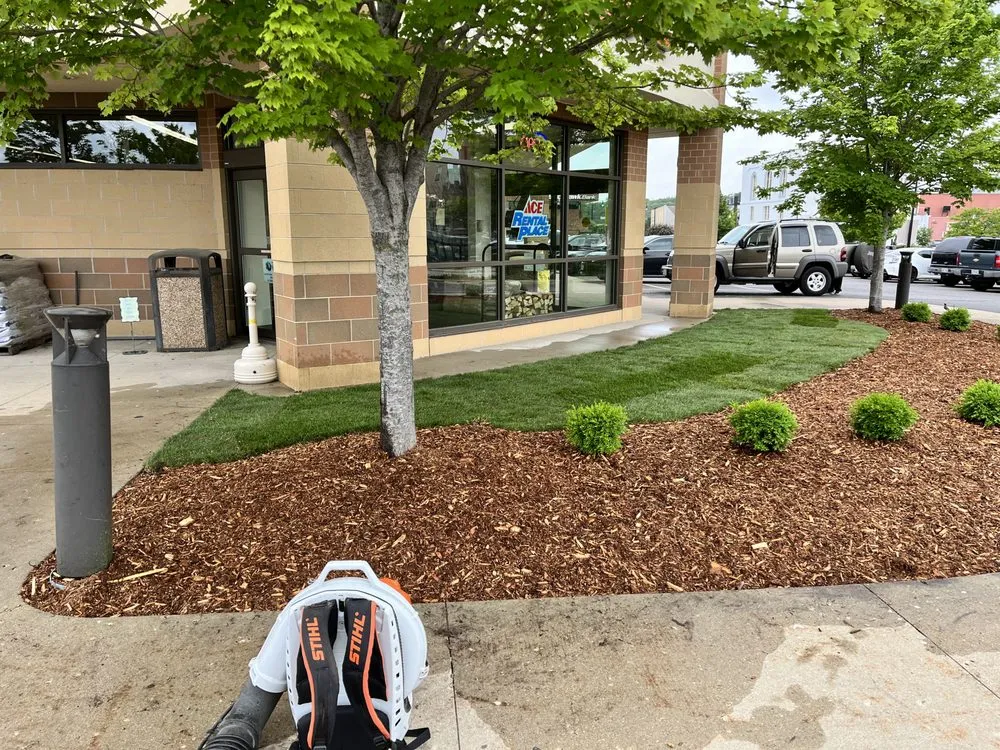 Affordable yard maintenance experts serving Beloit, WI - Lavariega's Landscaping