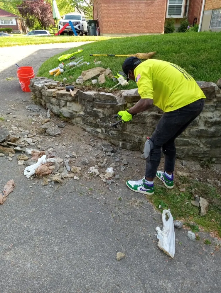 Reliable landscape installation experts serving Sharonville, OH - Lavish Landscaping And Construction