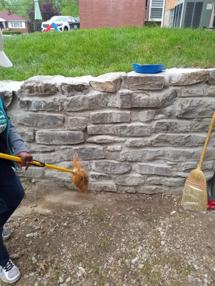 Affordable landscaping services experts serving Sharonville, OH - Lavish Landscaping And Construction