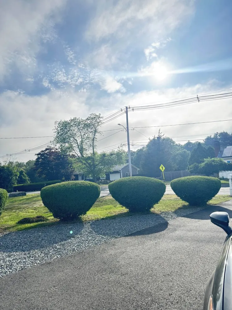 Local outdoor landscaping experts serving Dartmouth, MA - Lavoie Landscaping