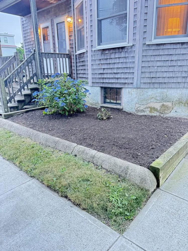 Custom lawn care service experts serving Dartmouth, MA - Lavoie Landscaping