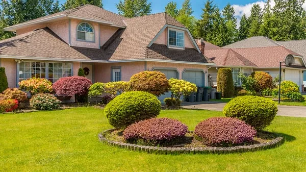 Lawn & Beyond of Wisconsin Logo