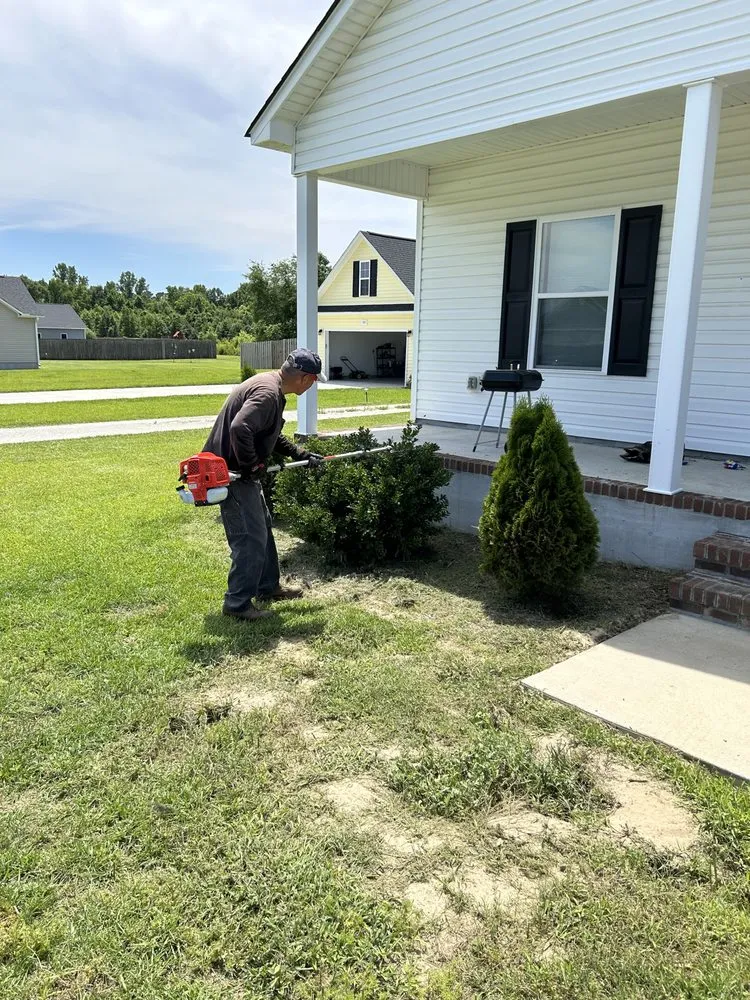 Top-rated outdoor landscaping experts serving Richlands, NC - Lawn & Debris Pros