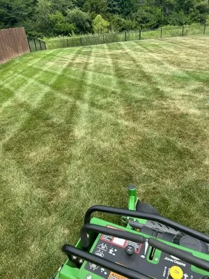 Lawn & Load Experts Logo