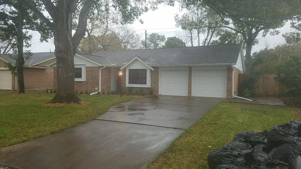 Local yard maintenance in Houston, TX - Lawn & Order