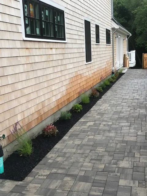 Expert lawn mowing service experts serving Acushnet, MA - Lawn & Order Land Design