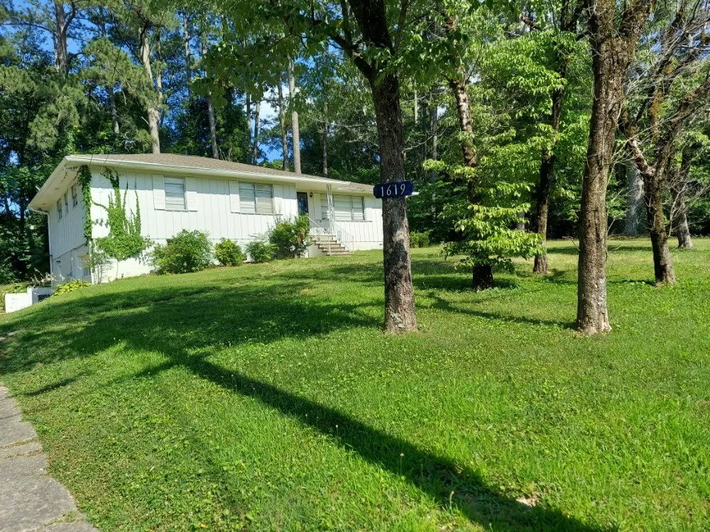 Affordable landscape installation experts serving Oneonta, AL - Lawn & Order