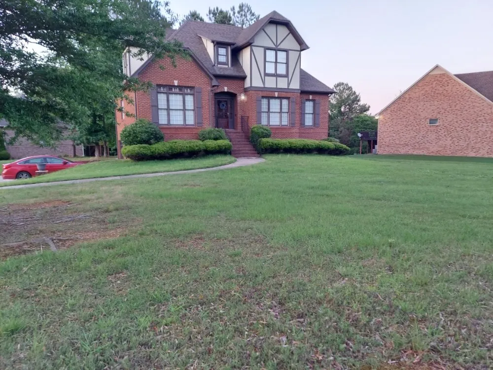 Professional yard maintenance for beautiful yards across Oneonta, AL - Lawn & Order