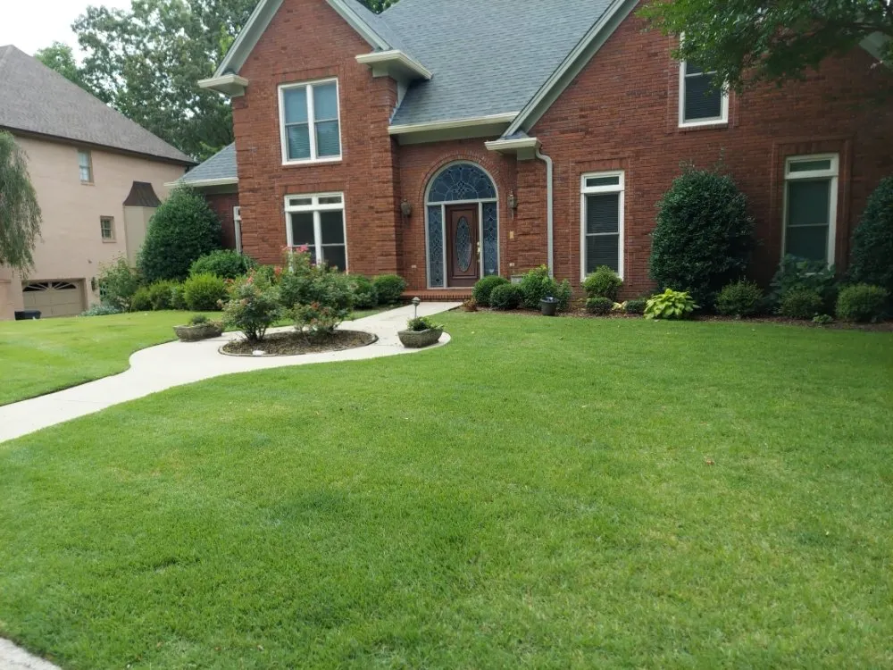 Local landscaping services in Oneonta, AL - Lawn & Order