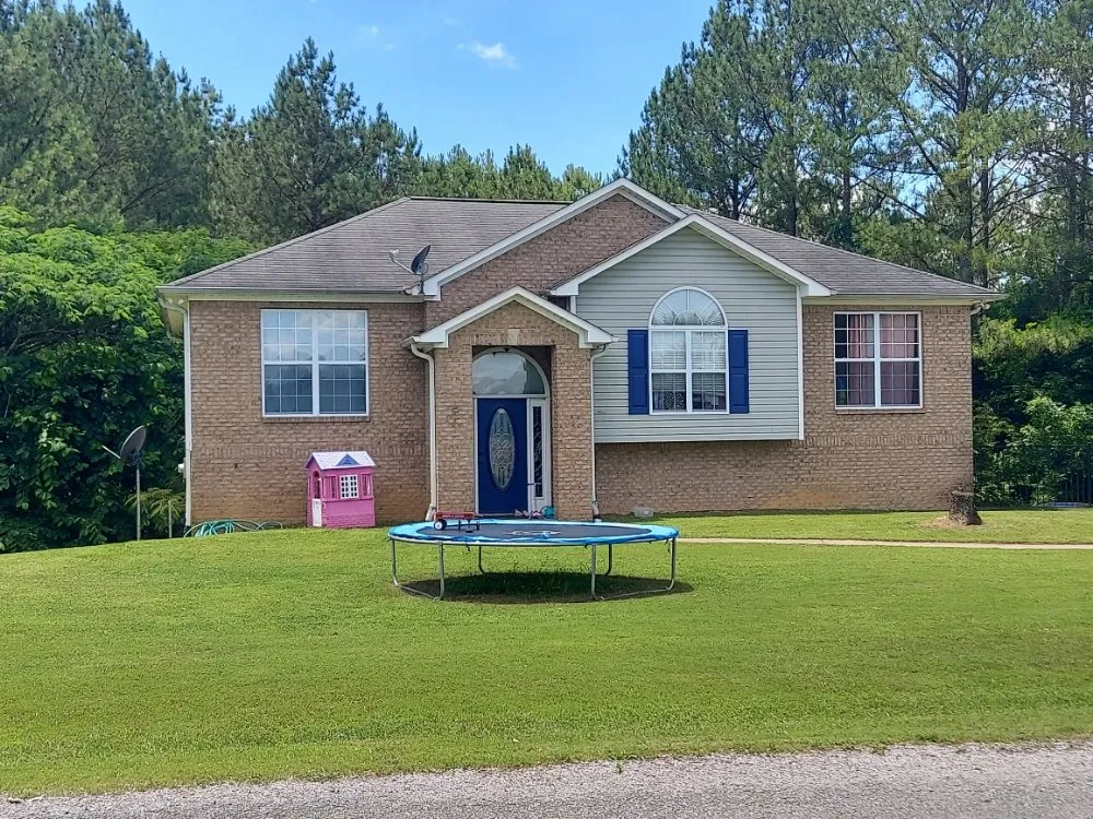 Affordable lawn care service experts serving Oneonta, AL - Lawn & Order