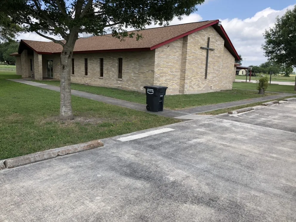 Professional yard maintenance with custom design across San Antonio, TX - Lawn & Tree Brothers