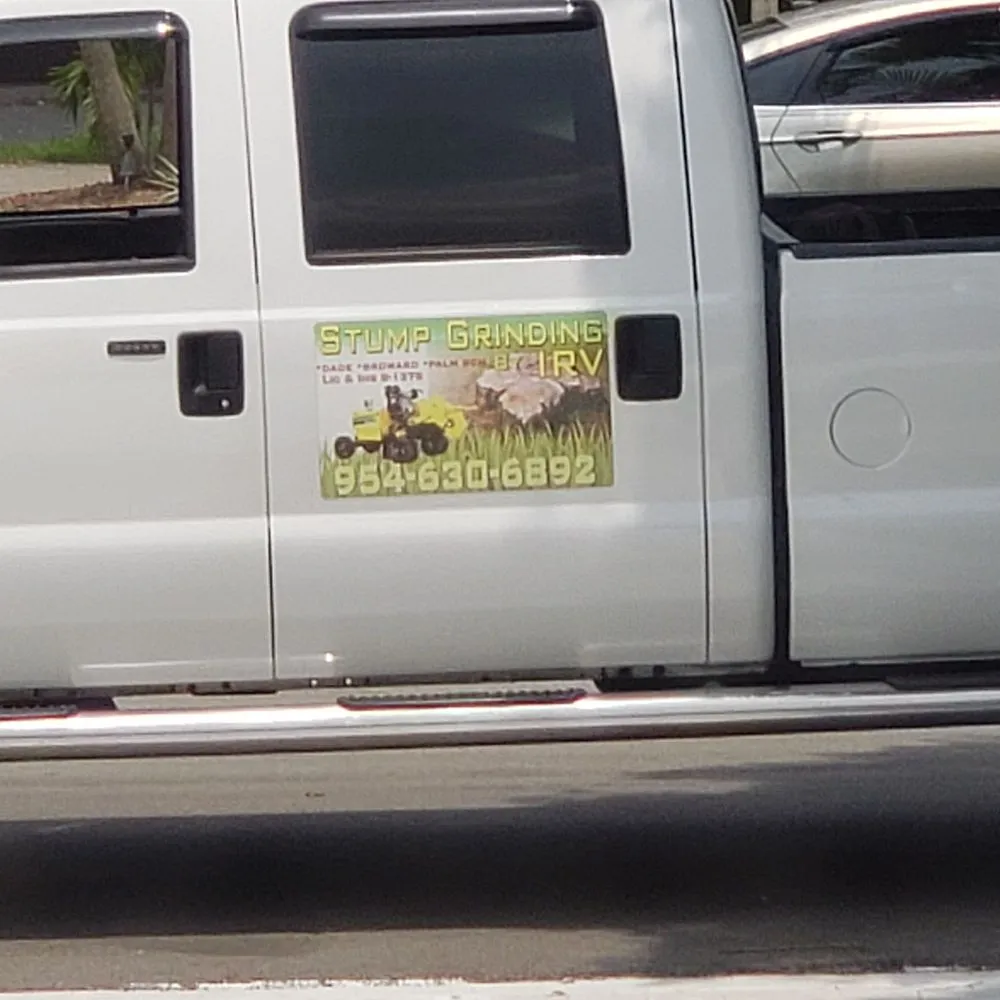 Custom landscape design in Plantation, FL by Lawn & Trees by Irv