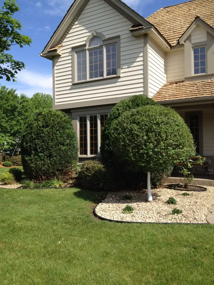 Custom yard maintenance in Minneapolis, MN by Lawn & Turf Corp