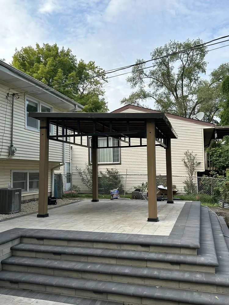 Professional garden landscaping experts serving Skokie, IL - Lawn And Brick Specialist