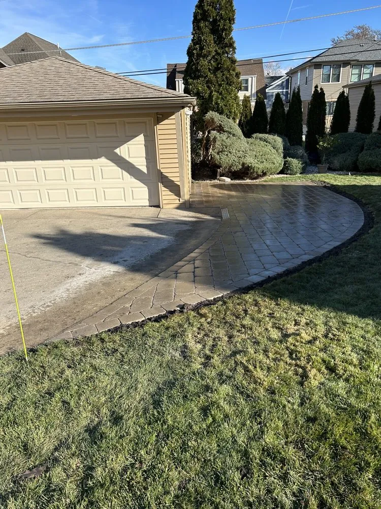 Expert yard maintenance in Skokie, IL - Lawn And Brick Specialist