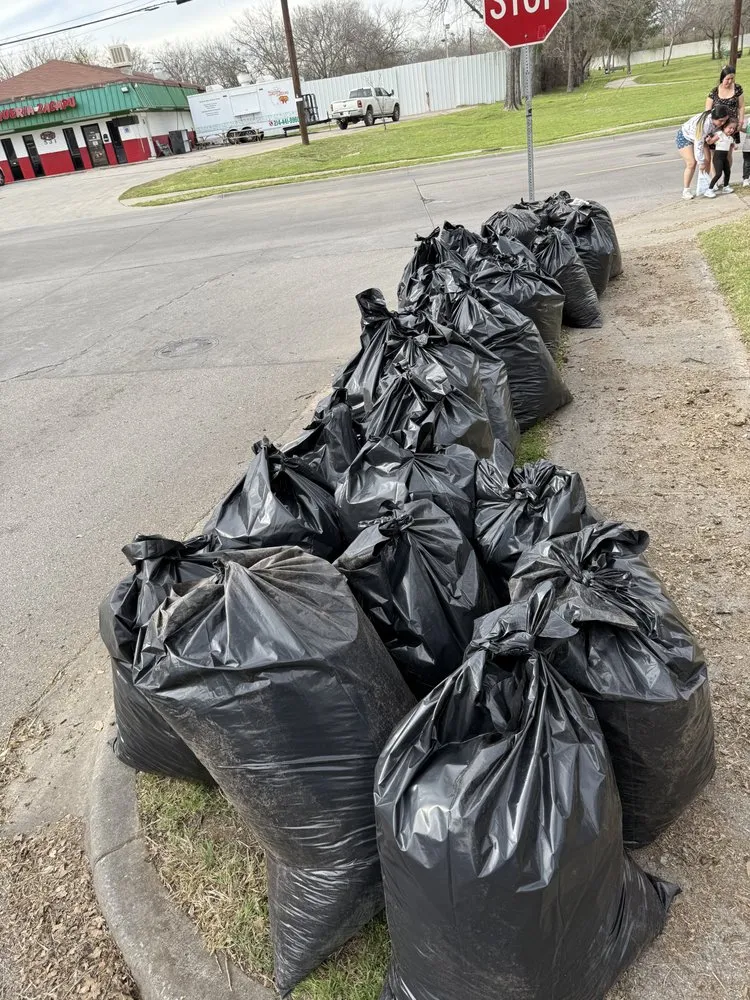 Custom lawn mowing service in Dallas, TX by Lawn and Go