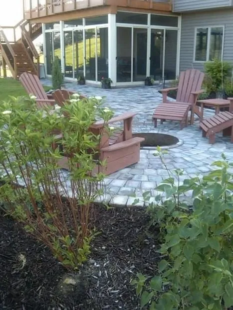 Custom residential landscaping in Circle Pines, MN by Lawn and Landscape Gardens