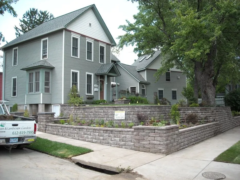 Trusted outdoor landscaping experts serving Circle Pines, MN - Lawn and Landscape Gardens