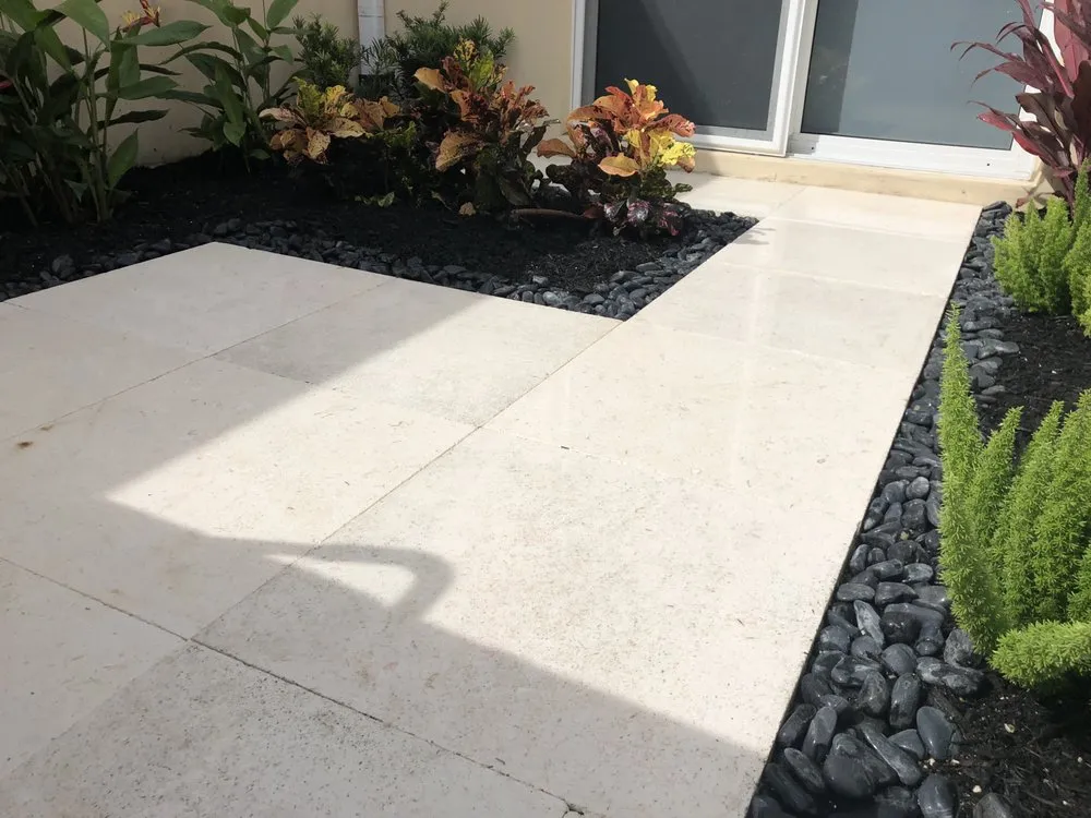 Affordable lawn mowing service in Oak Lawn, IL by Lawn and Maintenance