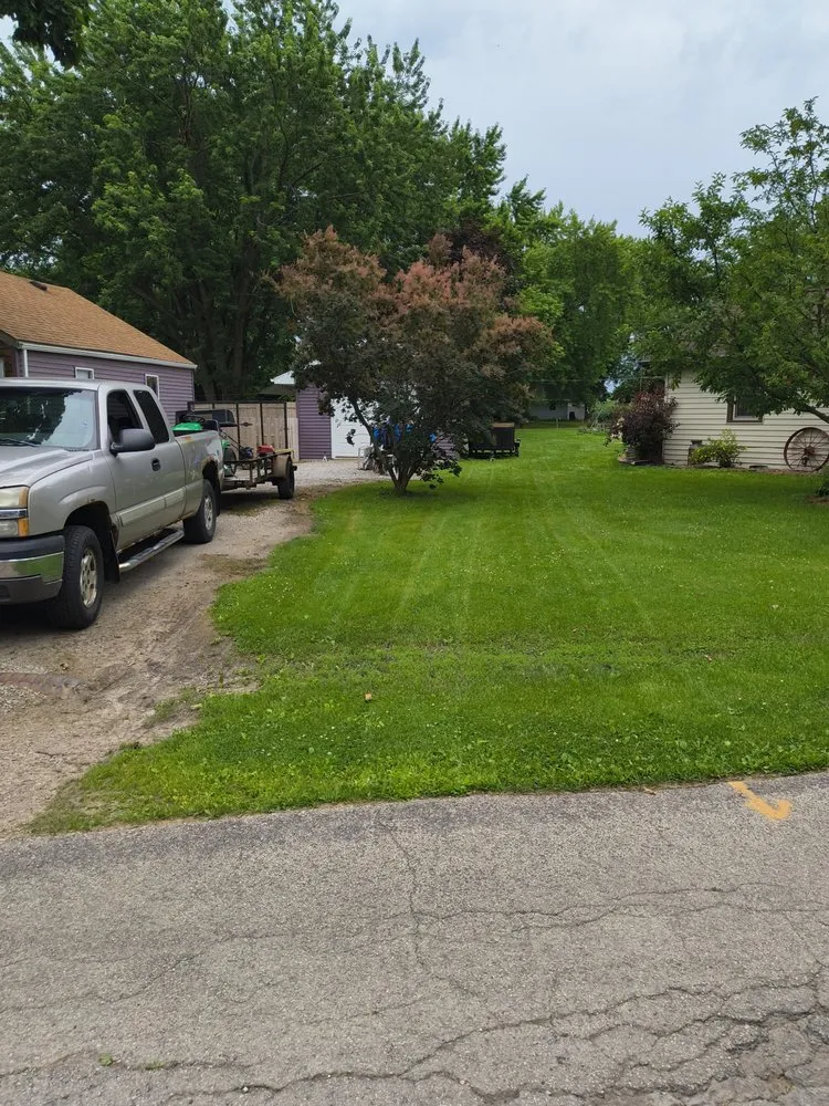 Affordable lawn mowing service experts serving Omro, WI - Lawn and Order