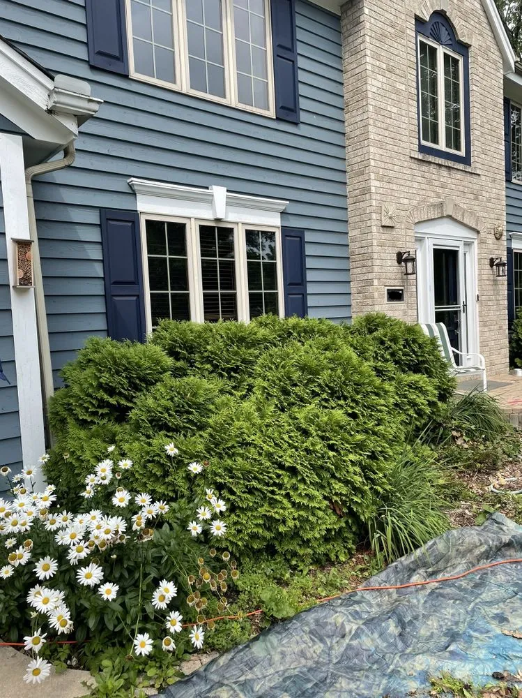 Custom lawn care service in Glendale, WI - Lawn and Snow Pros